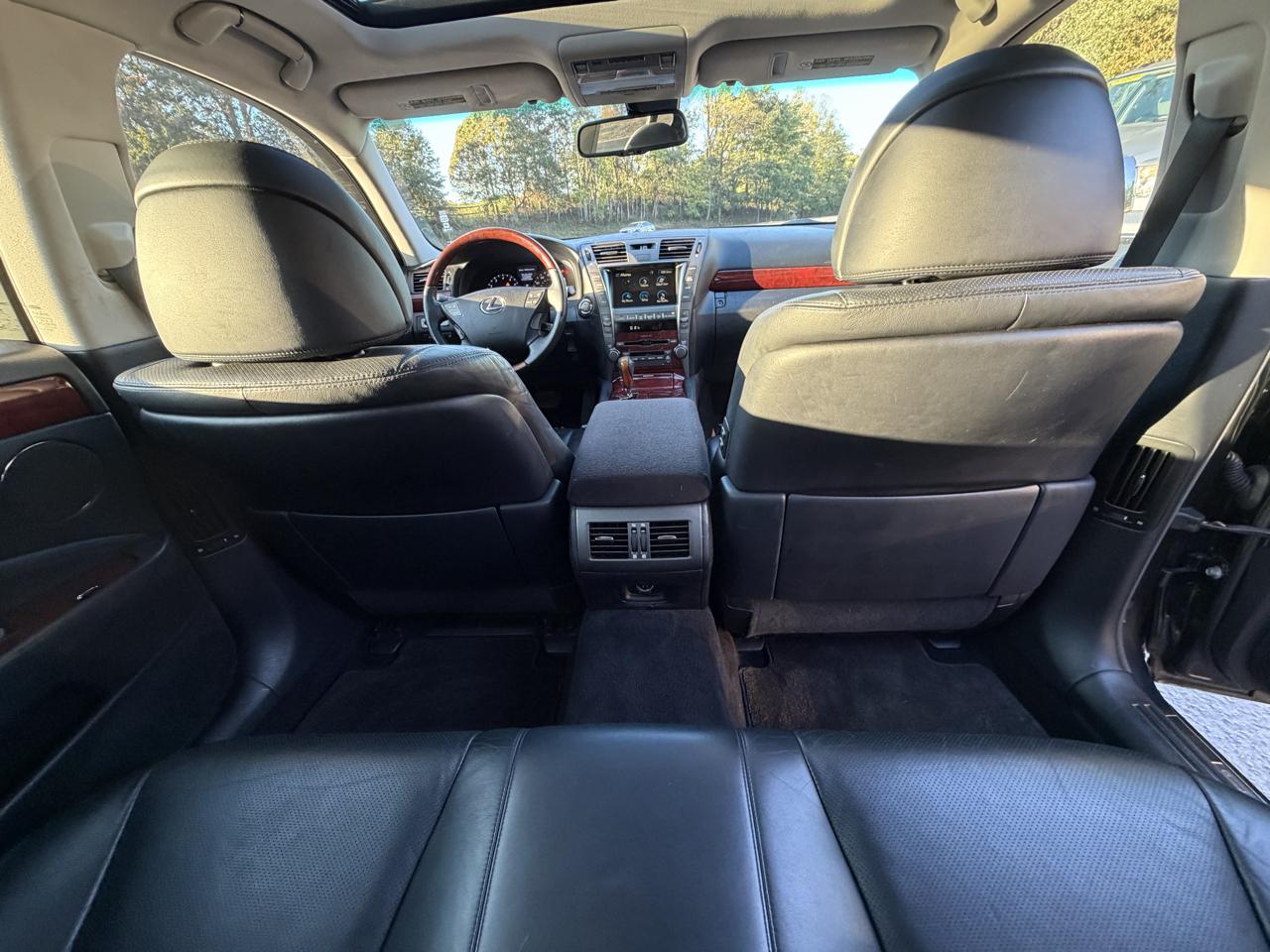 Lexus LS 460 4dr Sdn RWD 2009