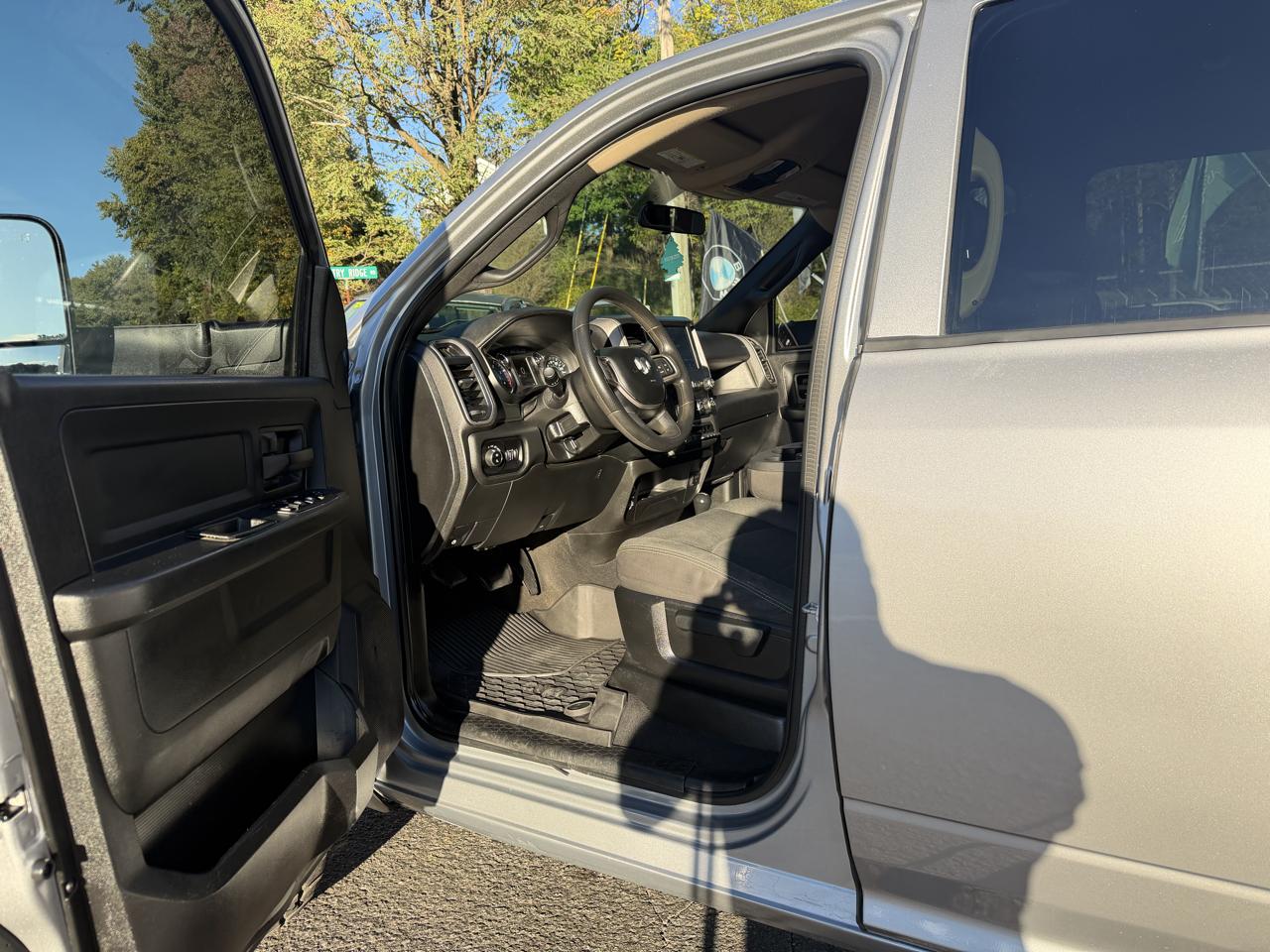 RAM 2500 SLT Crew Cab 4WD 2020