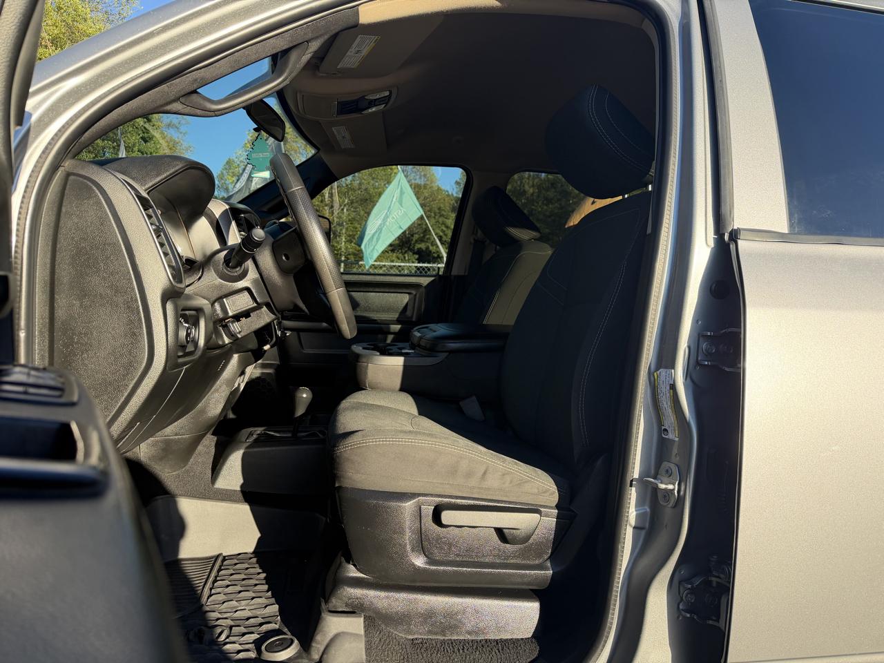RAM 2500 SLT Crew Cab 4WD 2020