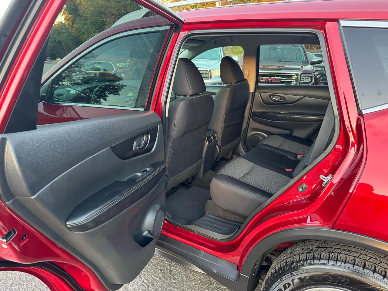 Nissan Rogue AWD SV 2018