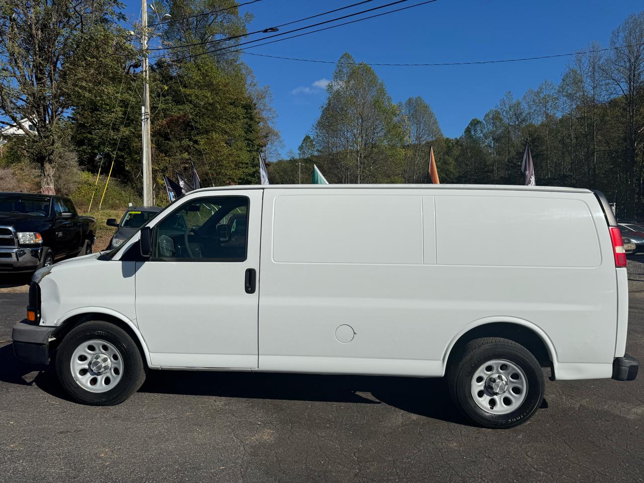Chevrolet Express Cargo Van AWD 1500 135" 2009