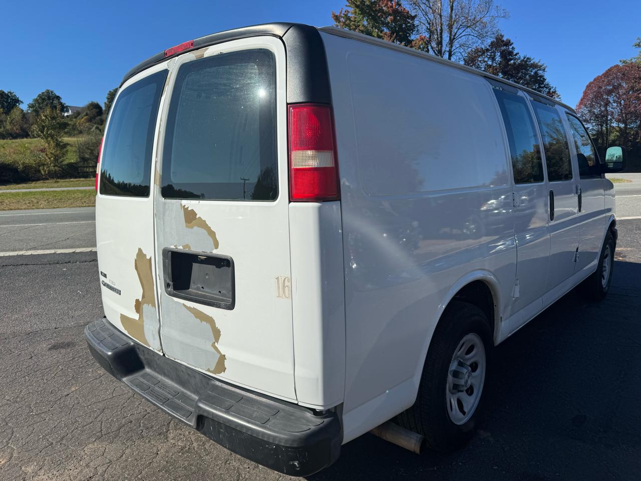 Chevrolet Express Cargo Van AWD 1500 135" 2009