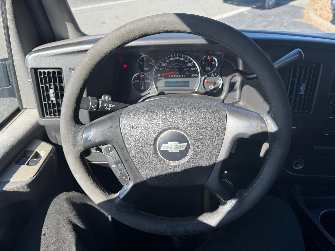 Chevrolet Express Cargo Van AWD 1500 135" 2009