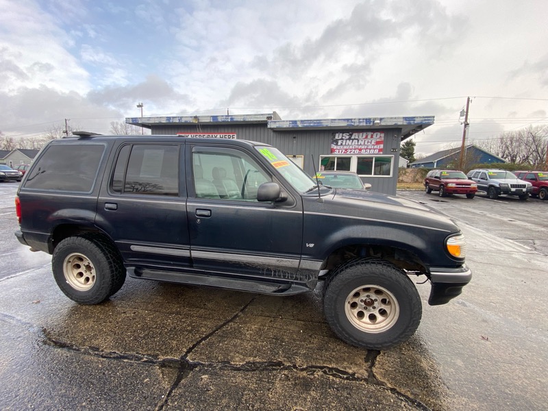 1998 Ford Explorer XLT 4-Door AWD