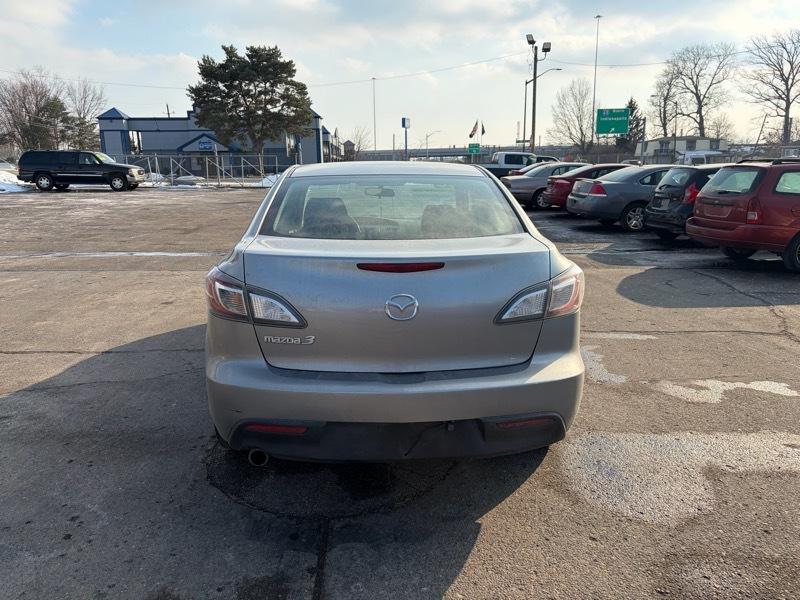 Mazda MAZDA3 i SV 4-Door 2010