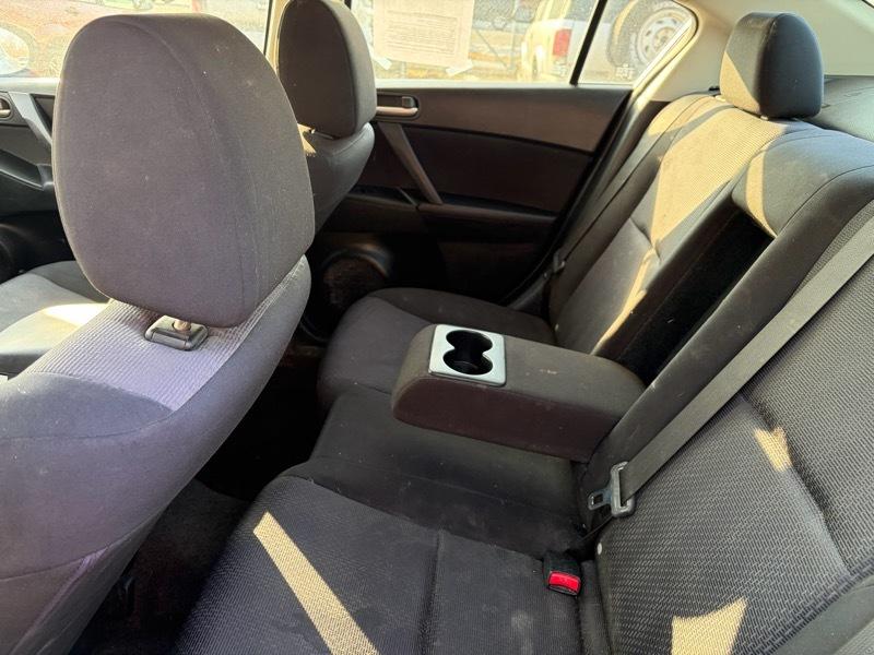 Mazda MAZDA3 i SV 4-Door 2010