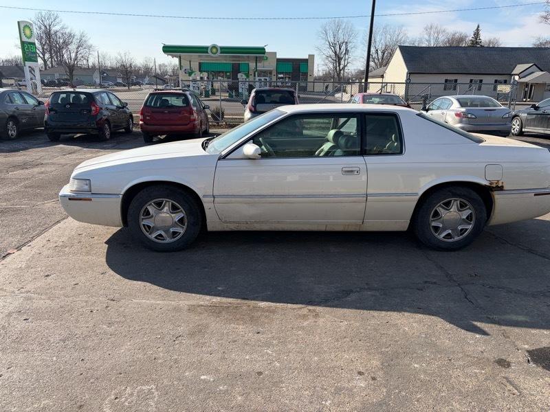 Cadillac Eldorado Base 2000