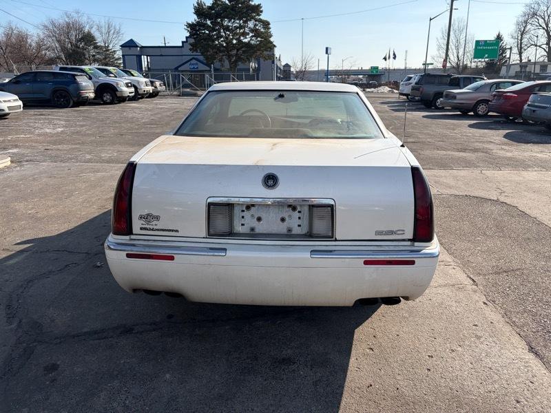 Cadillac Eldorado Base 2000