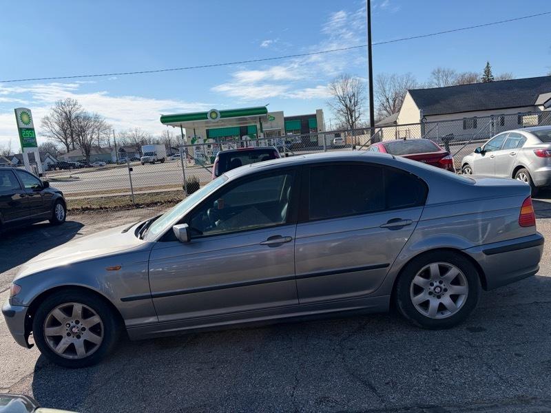 BMW 3-Series 325i Sedan 2003
