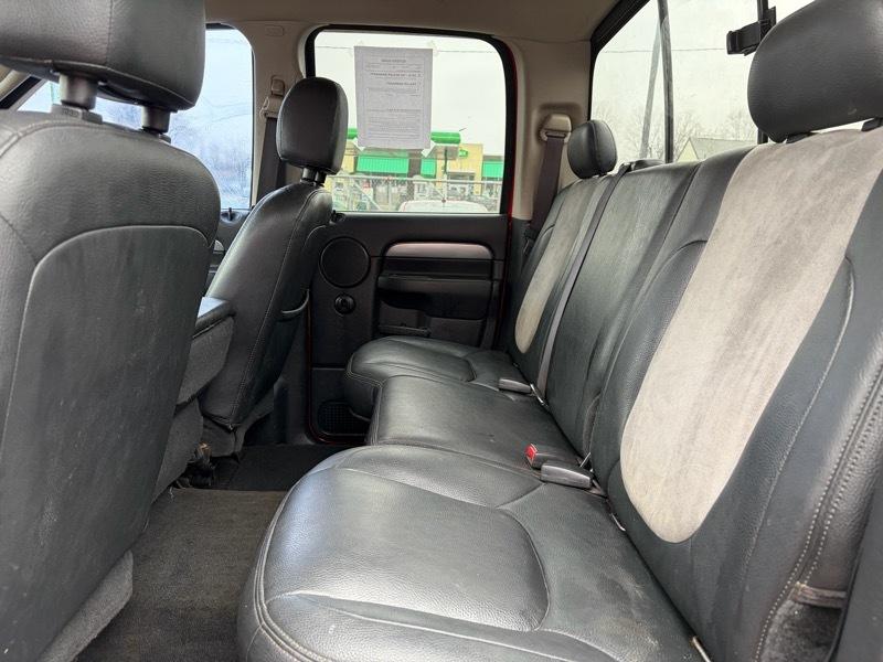 Dodge Ram 1500 ST Quad Cab 4WD 2004