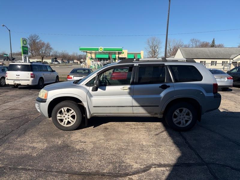 Mitsubishi Endeavor LS FWD 2004