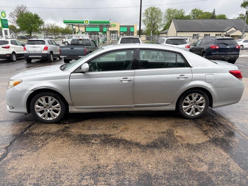 Toyota Avalon Base 2011