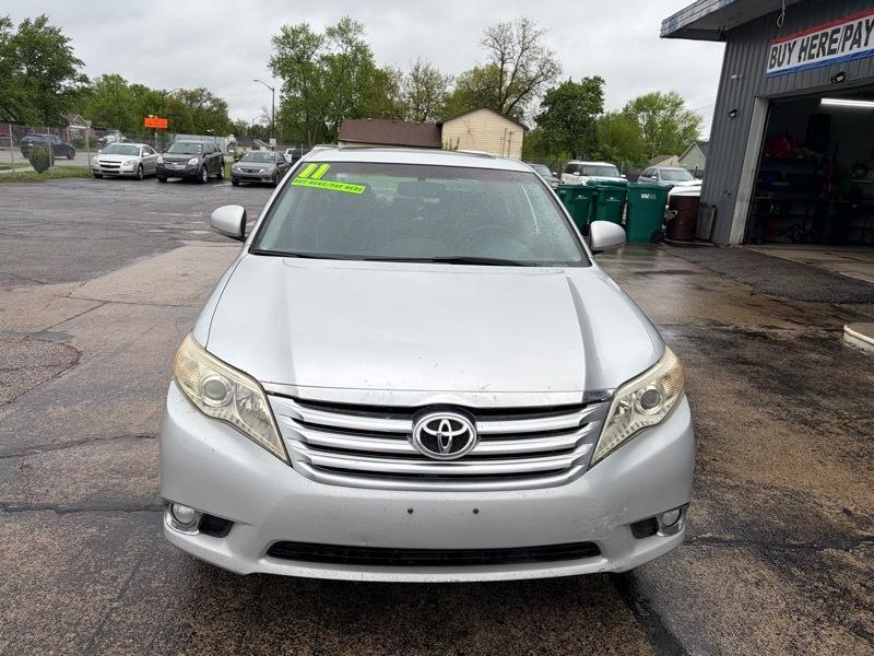 Toyota Avalon Base 2011