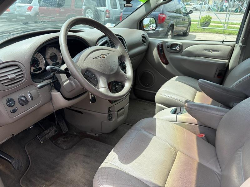 Chrysler Town & Country Limited 2001