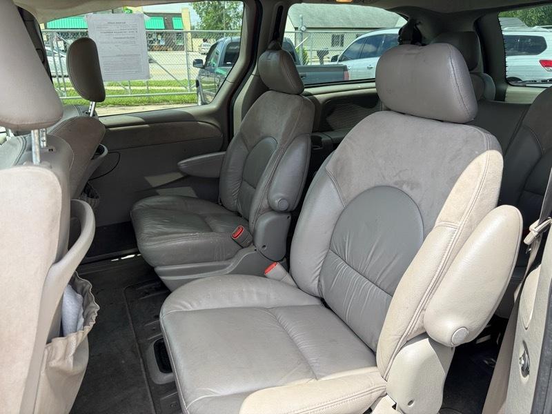 Chrysler Town & Country Limited 2001