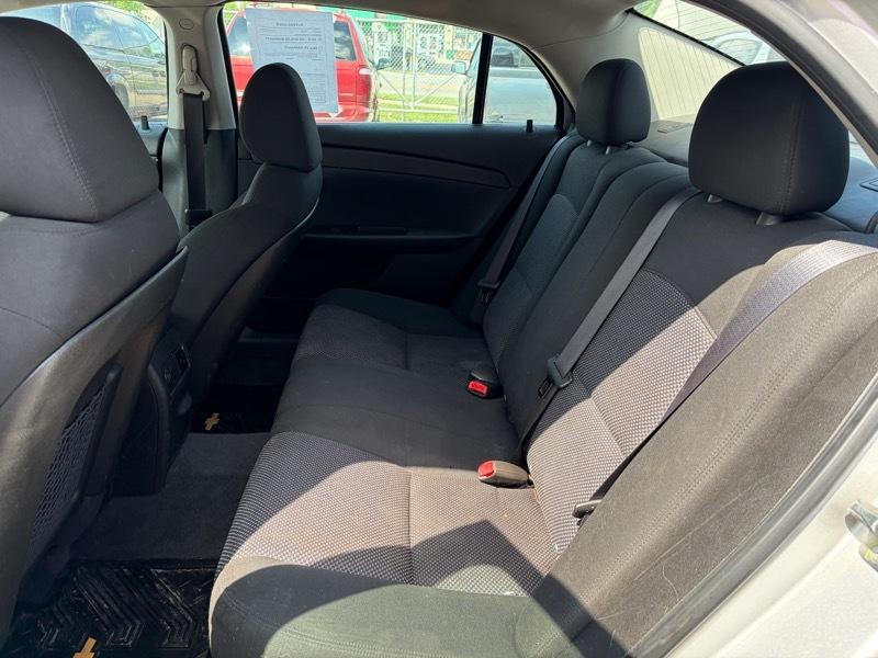 Chevrolet Malibu 1LT 2012