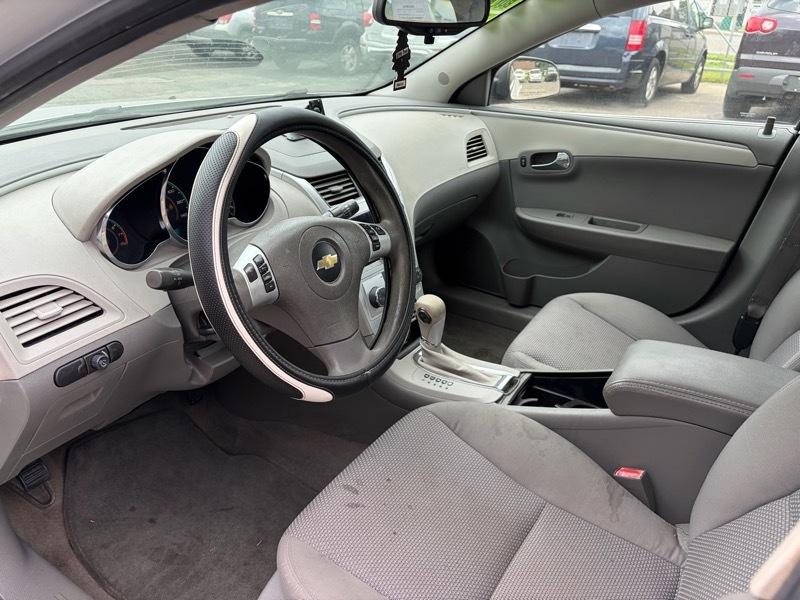 Chevrolet Malibu LS 2011