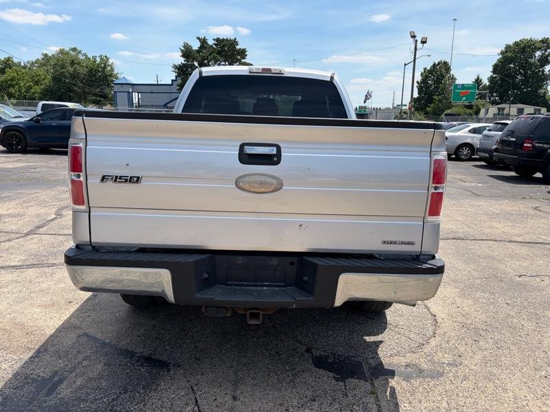 Ford F-150 XL SuperCab 8-ft. Bed 4WD 2011