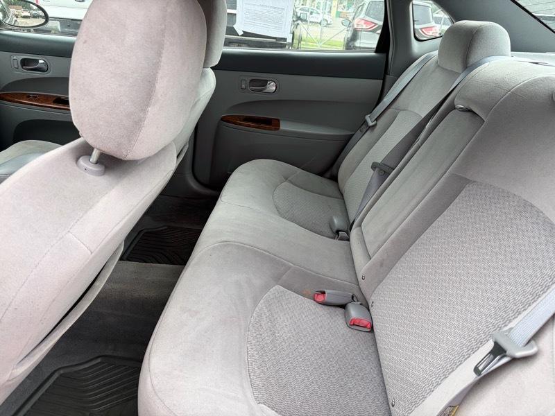 Buick LaCrosse CX 2005