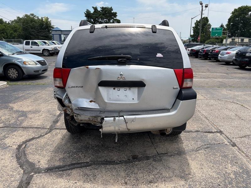 Mitsubishi Endeavor LS FWD 2004