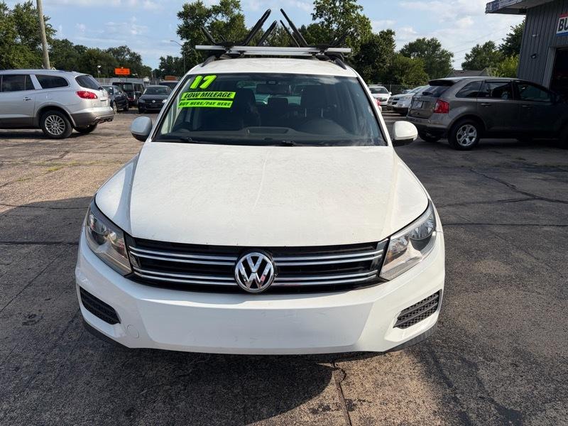 Volkswagen Tiguan S 2017