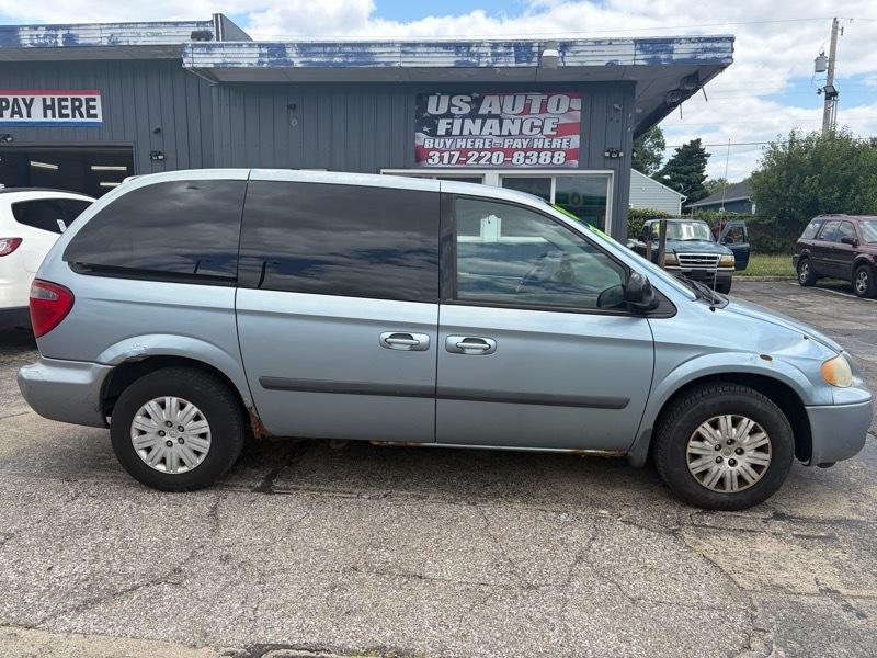 2005 Chrysler Town & Country LX
