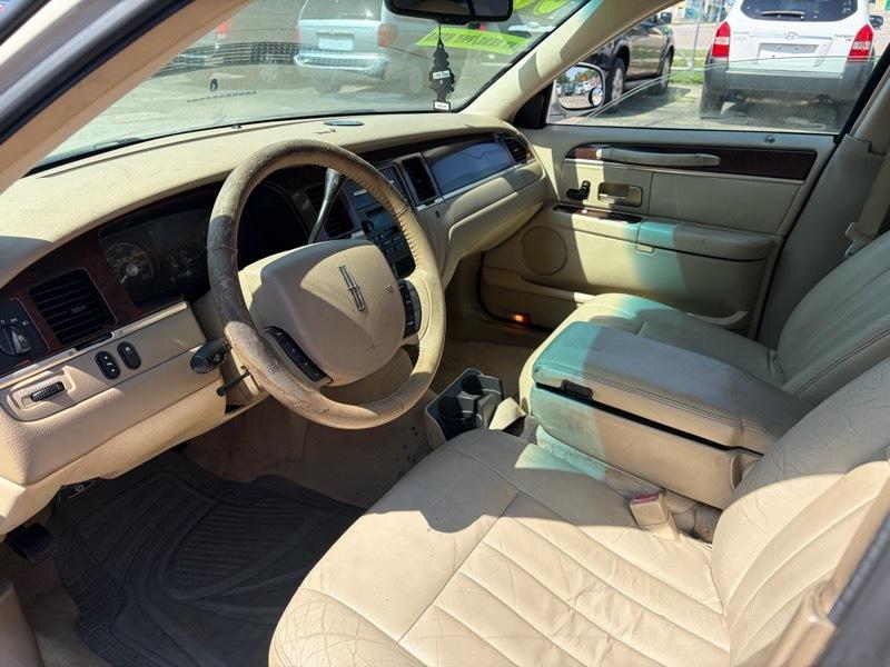 Lincoln Town Car Signature 2006