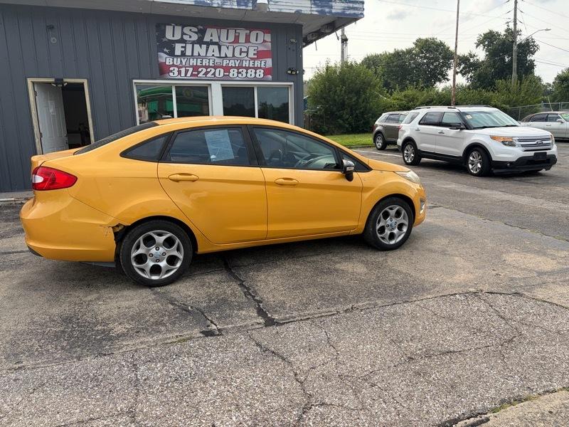 2012 Ford Fiesta SEL Sedan