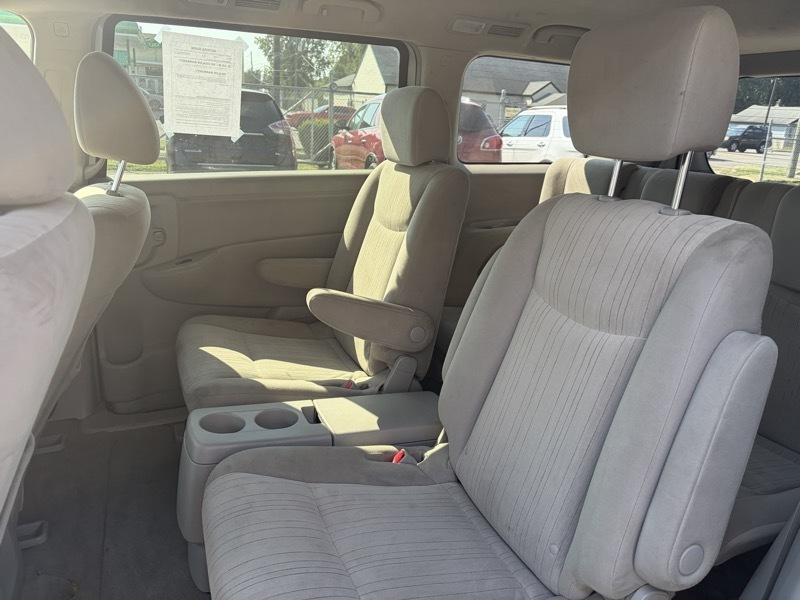 Nissan Quest S 2015