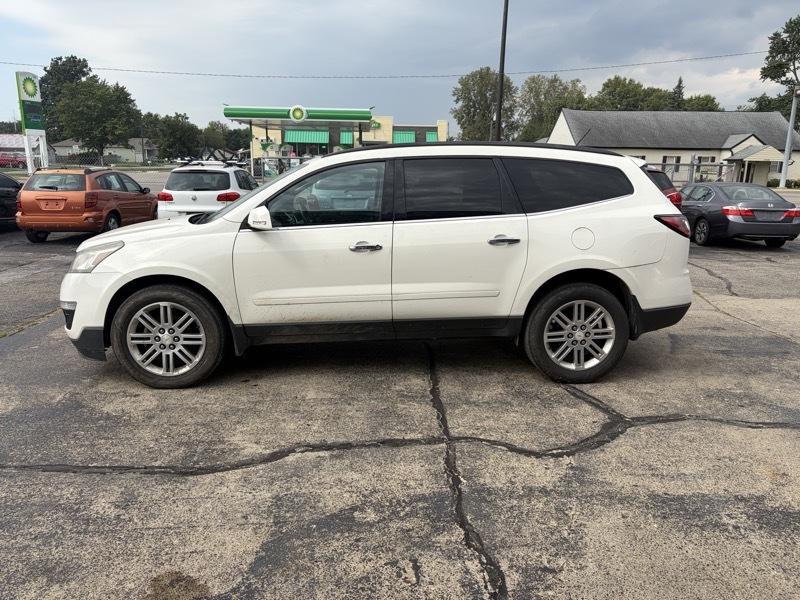 Chevrolet Traverse photo 2