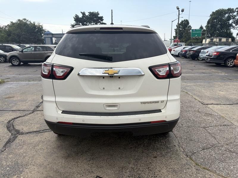 Chevrolet Traverse photo 4