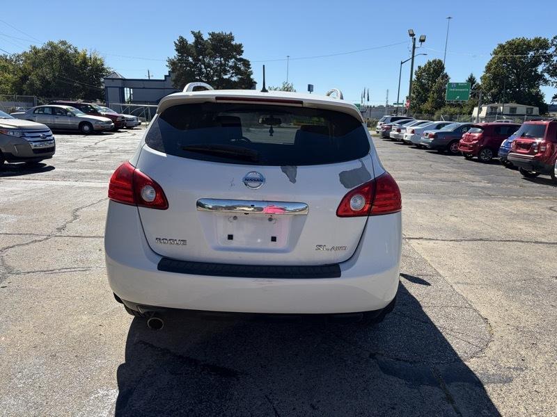Nissan Rogue photo 4