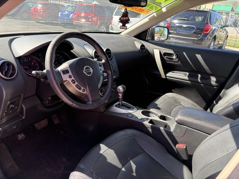 Nissan Rogue photo 5