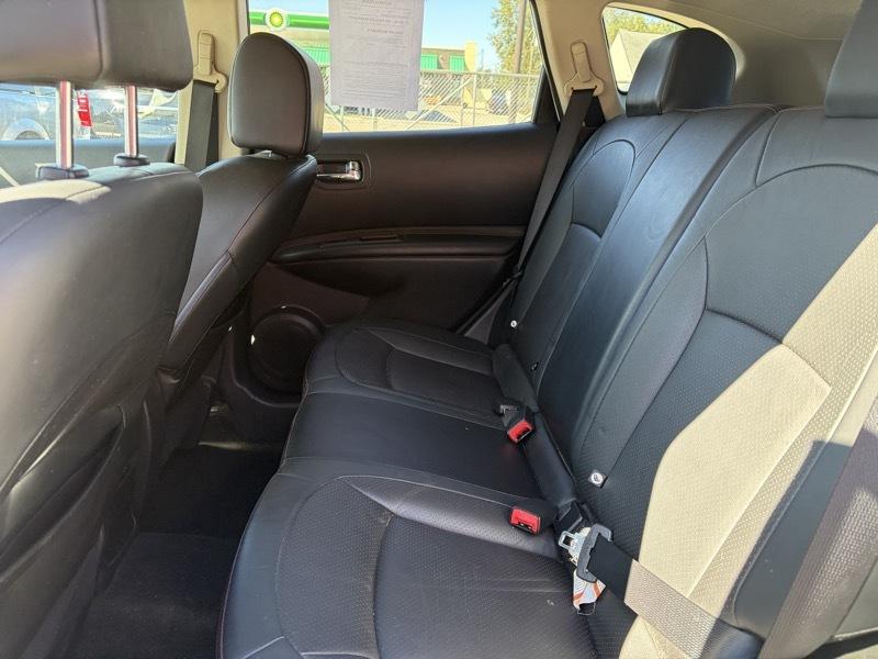 Nissan Rogue photo 6