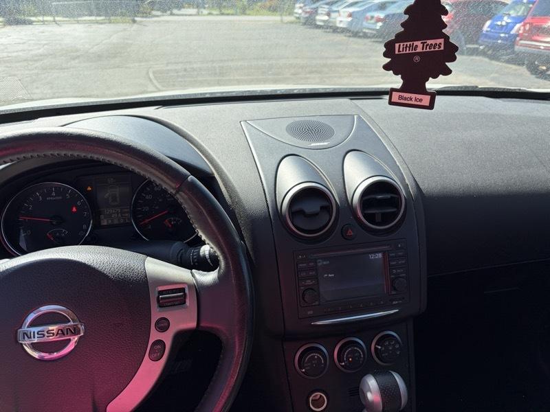 Nissan Rogue photo 7