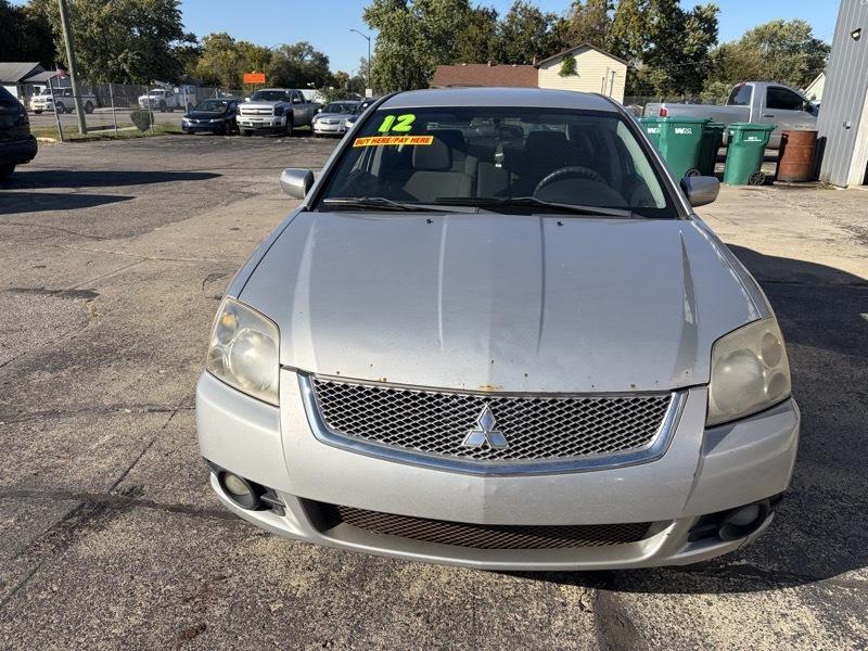 Mitsubishi Galant ES 2012
