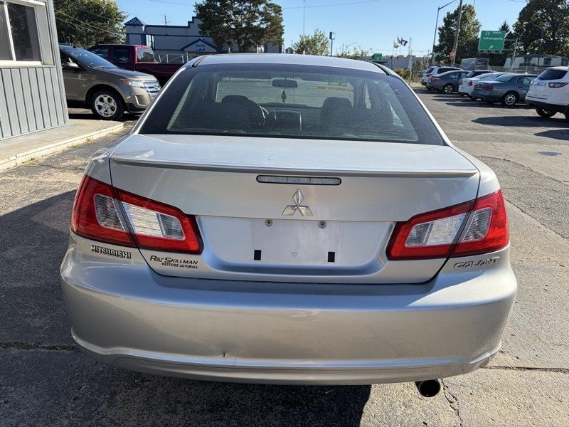 Mitsubishi Galant ES 2012