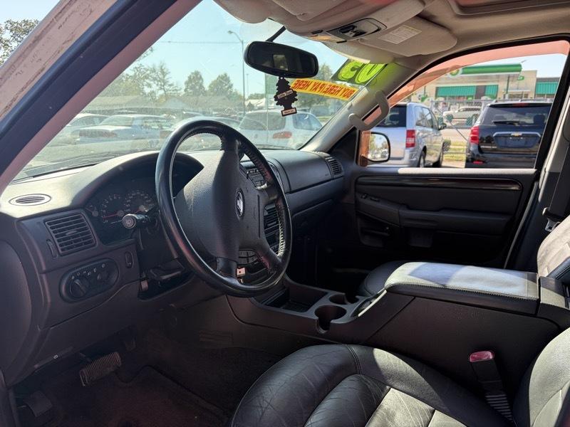 Ford Explorer Limited 4.6L 4WD 2003