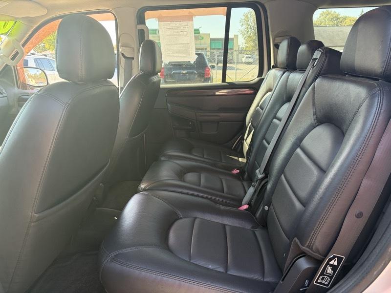 Ford Explorer Limited 4.6L 4WD 2003