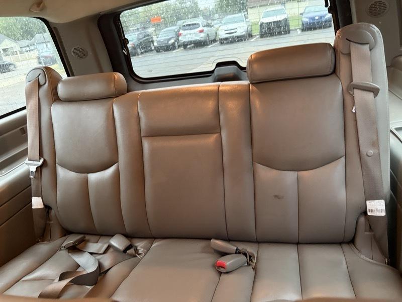 GMC Yukon XL 1500 2WD 2005