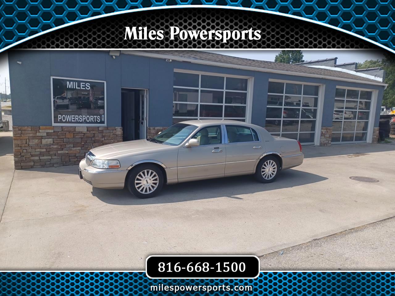 2004 Lincoln Town Car