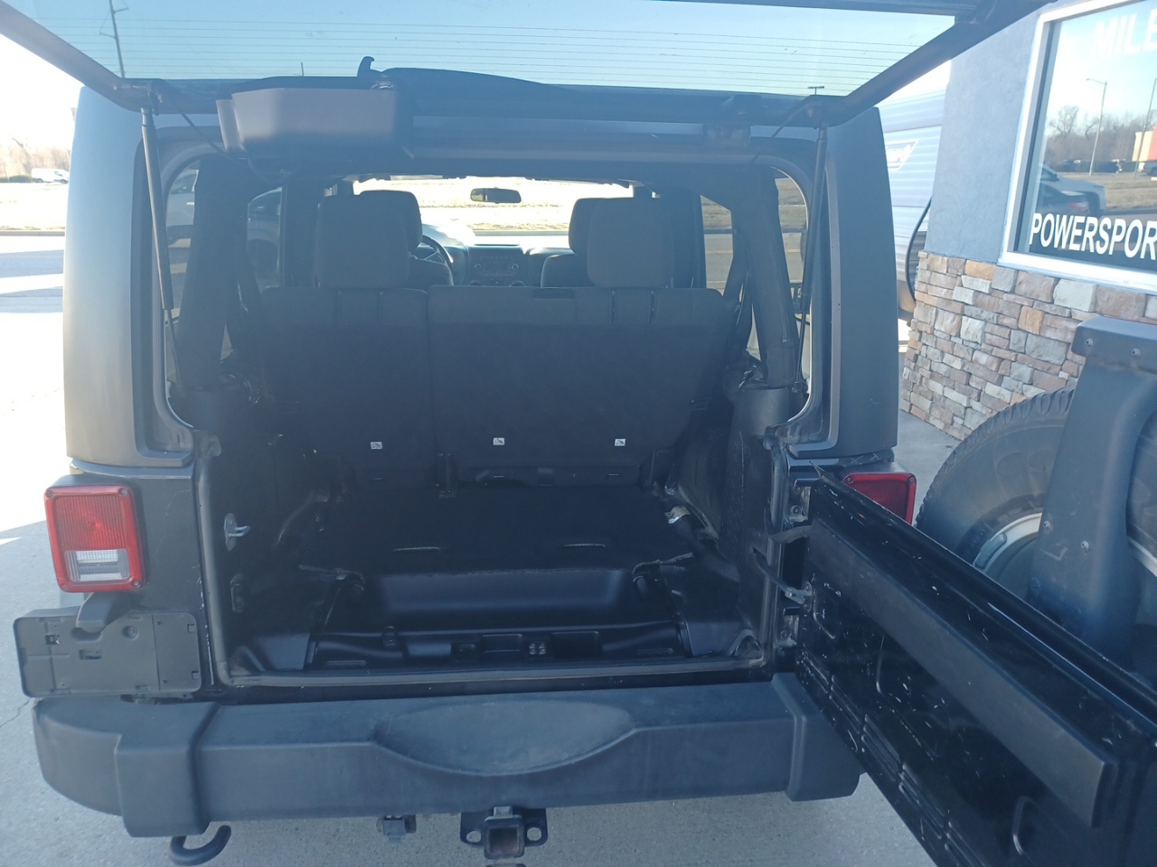 Jeep Wrangler Unlimited Sport 4WD 2011