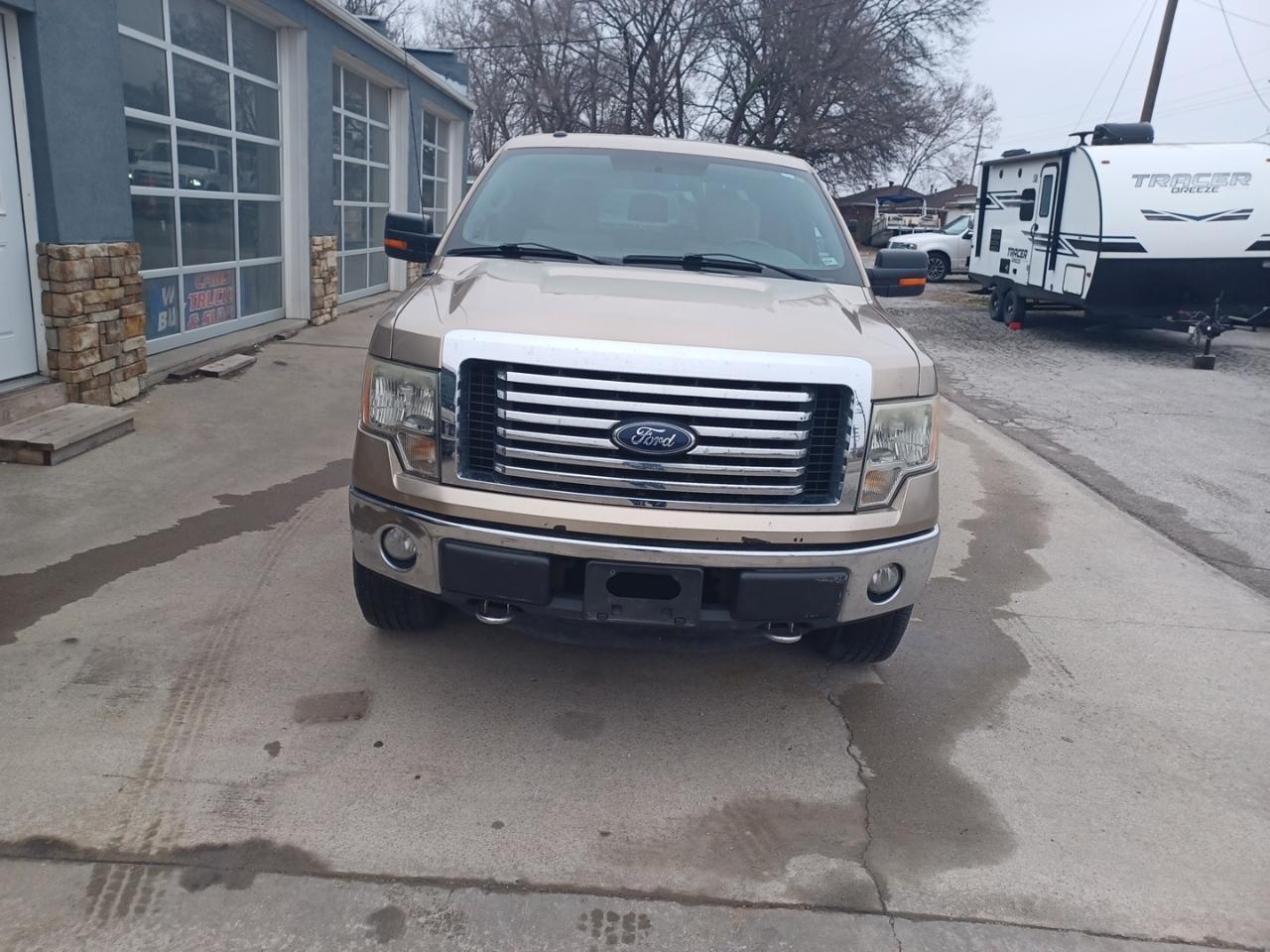 Ford F-150 2WD SuperCrew 139" XLT 2012