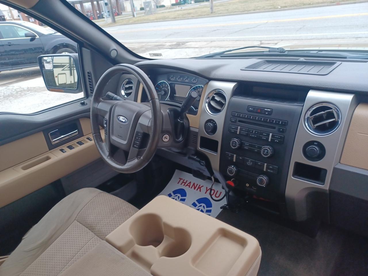 Ford F-150 2WD SuperCrew 139" XLT 2012