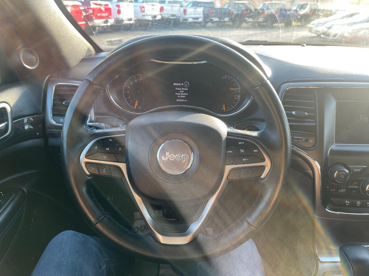 Jeep Grand Cherokee Laredo 4WD 2019