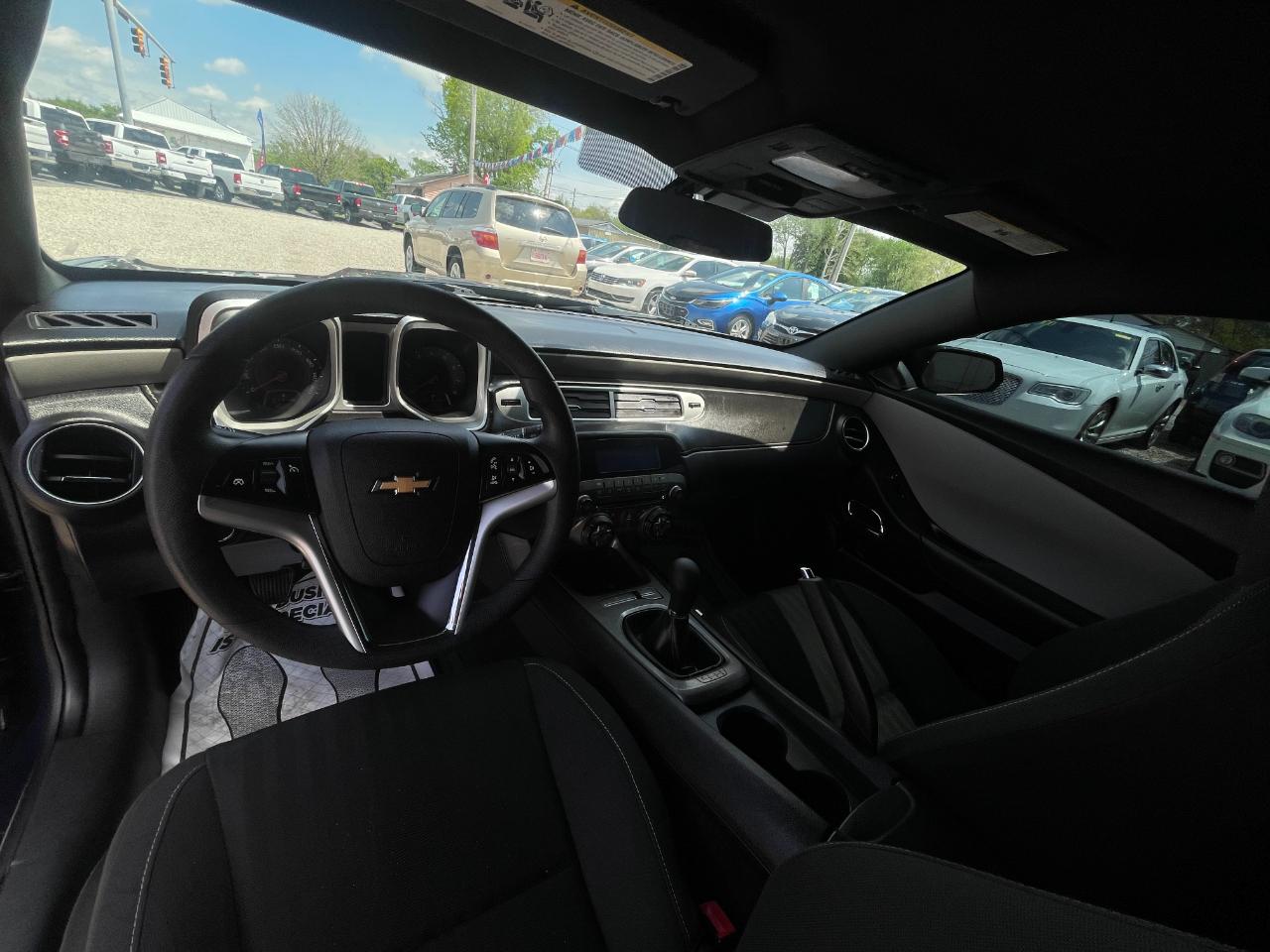 Chevrolet Camaro 1LS Coupe 2015
