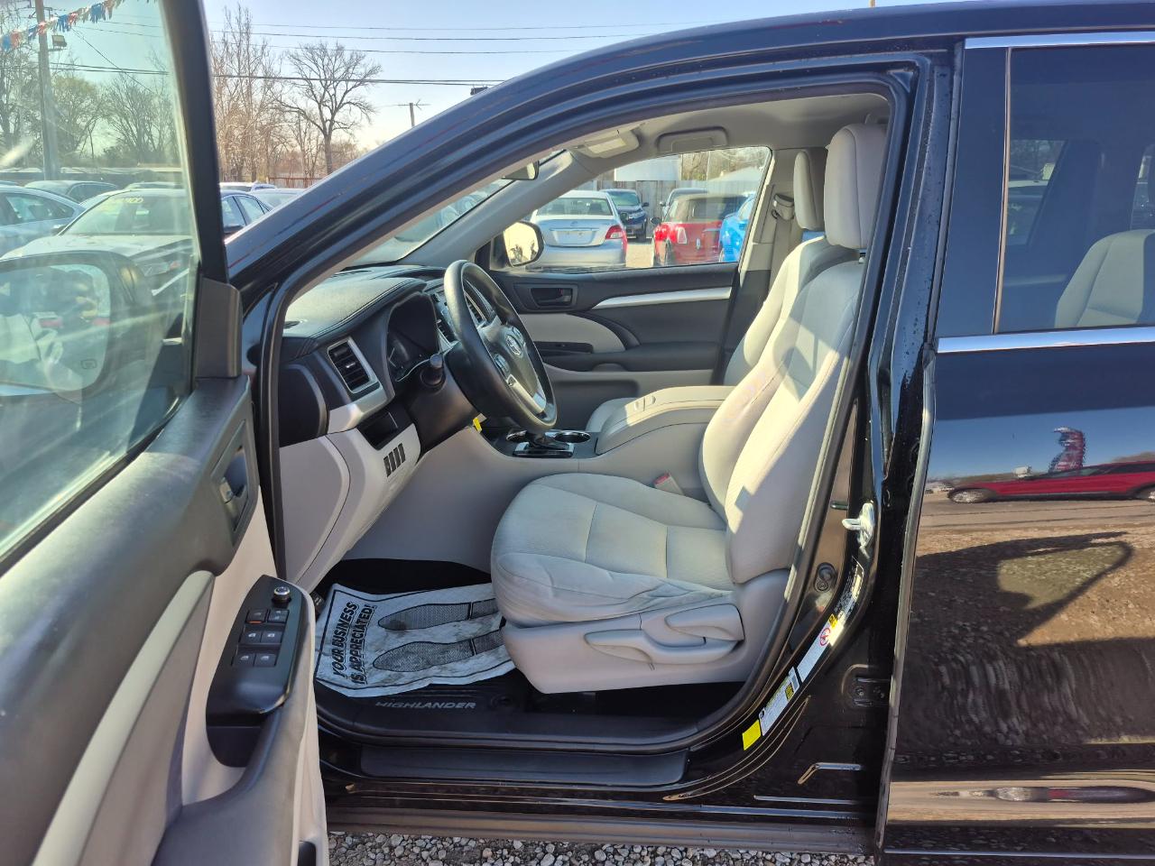 Toyota Highlander LE FWD I4 2016