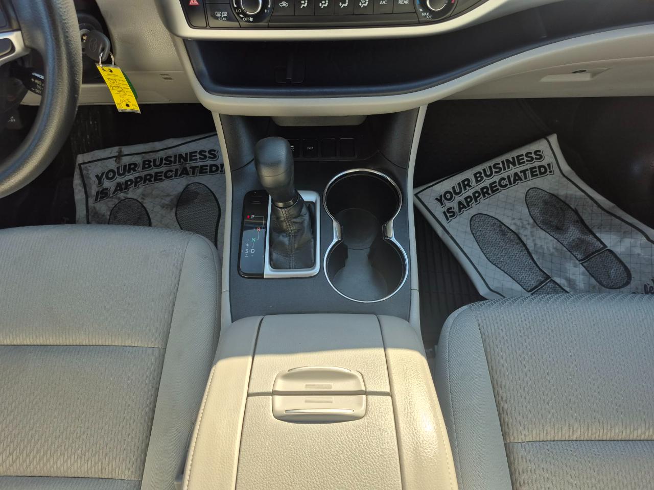 Toyota Highlander LE FWD I4 2016