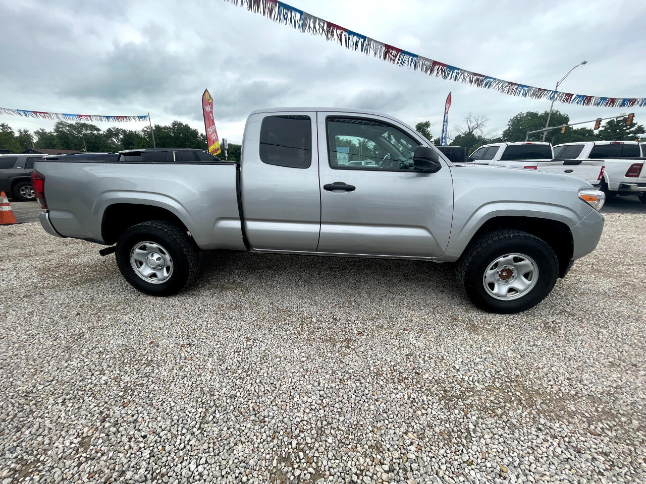 Toyota Tacoma SR5 Access Cab I4 6AT 2WD 2021
