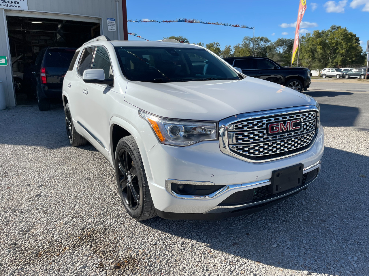 GMC Acadia Denali AWD 2017 GMC Acadia Denali AWD 2017
